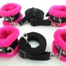 Набор на кровать с розовым мехом "BDSM Light" Набор на кровать с розовым мехом "BDSM Light"